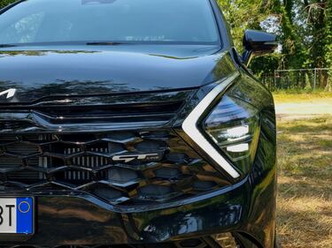 Kia Sportage HEV gallery: guarda le foto della prova su strada 10