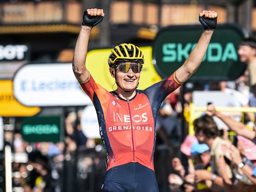 Tour, a Morzine vince Rodriguez ma che battaglia tra Pogacar e Vingegaard