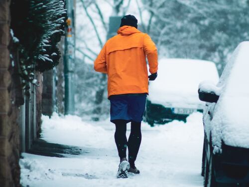 Freddo e articolazioni: come superare l’inverno senza dolori