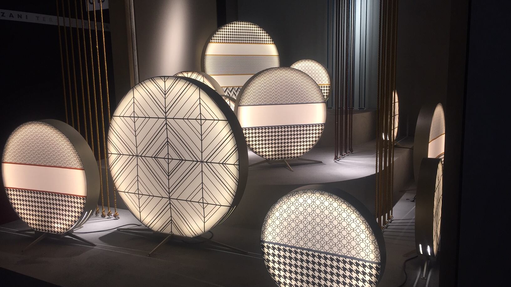 Scenografica o minimal la luce si ispira alla natura fra riscoperte d'autore e tecnologia