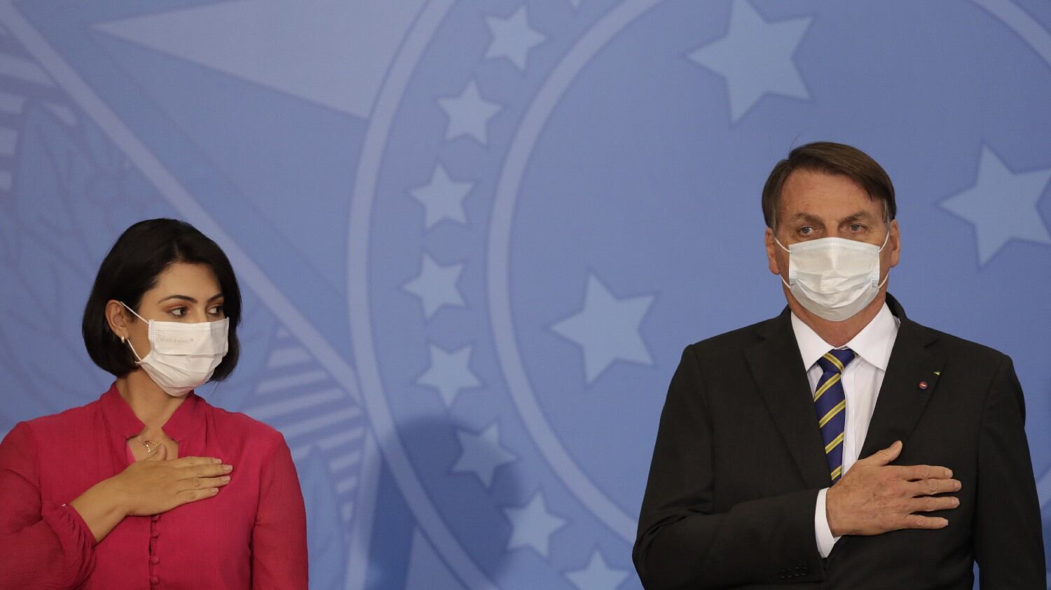 Bolsonaro choc: "Sono sotto antibiotici, ho la muffa nei polmoni"