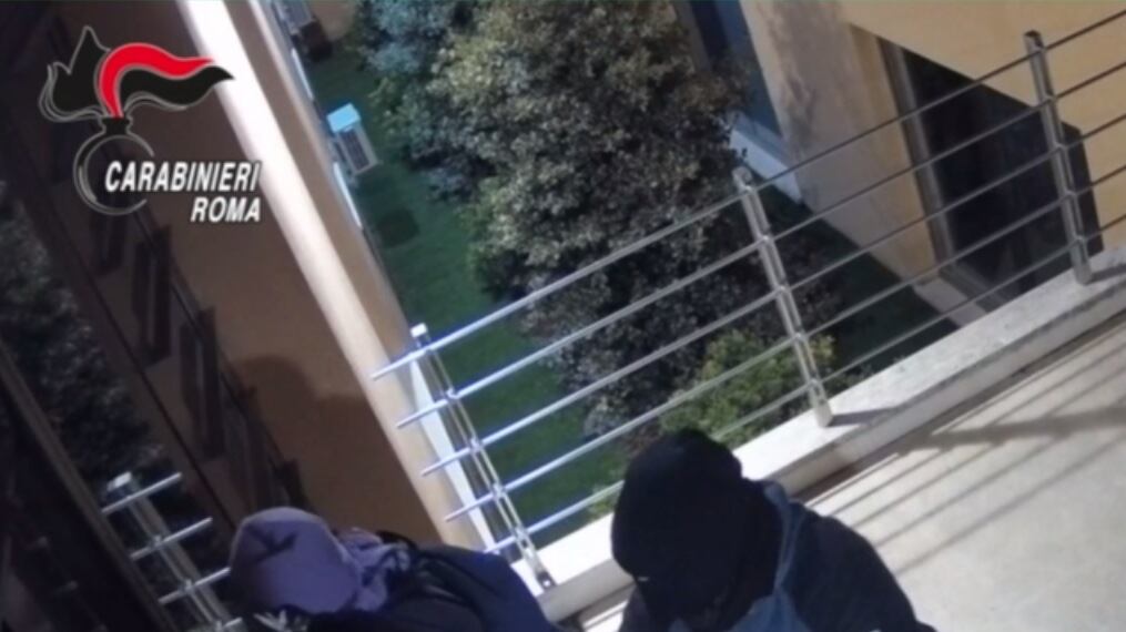 Roma, presa banda di romeni dedita ai furti