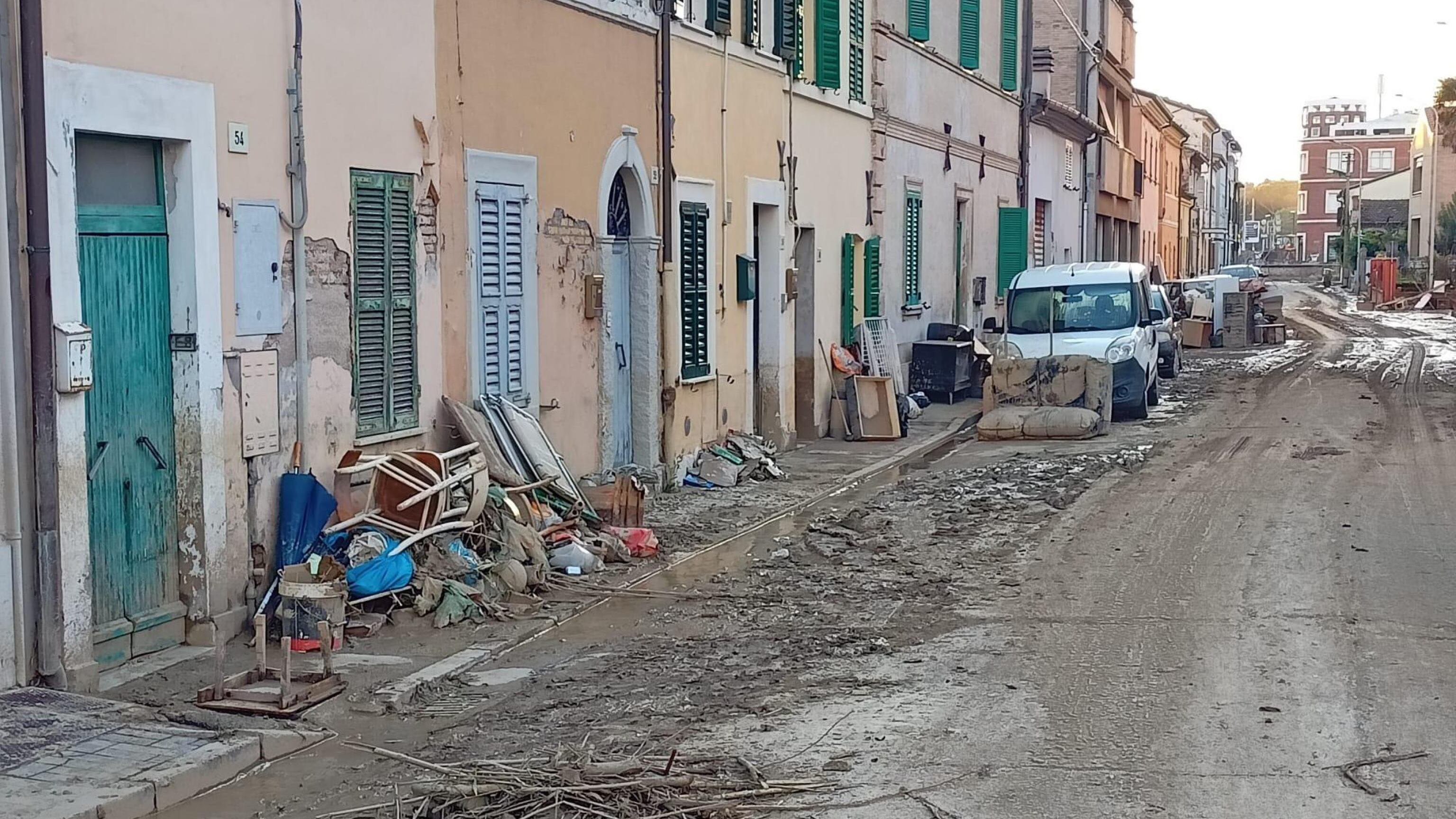 Trovato lo zainetto di Mattia: "Una stilettata". Doppia indagine su allerta e sicurezza del Misa