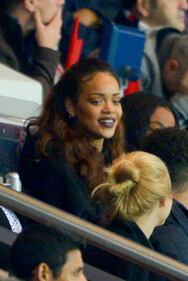 Rihanna sexy in copertina: "Sesso senza amore, mi sento vuota" 51