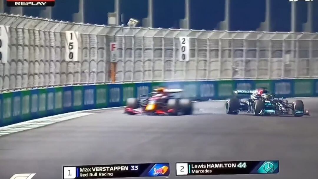 "Hamilton mi è venuto addosso...". Ecco cosa è successo con Verstappen