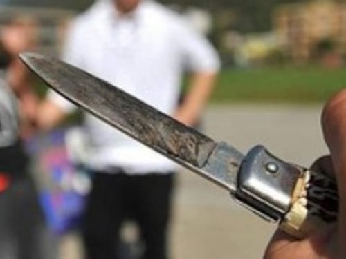 Milano, sabato violento. Le gang di minorenni si accoltellano in centro