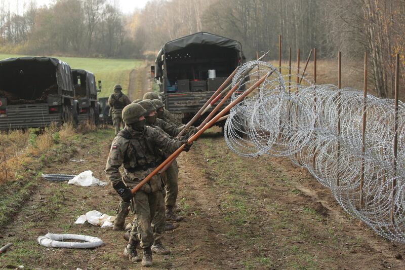 La Polonia ha iniziato la costruzione di una barriera lungo i confini con Kaliningrad 13