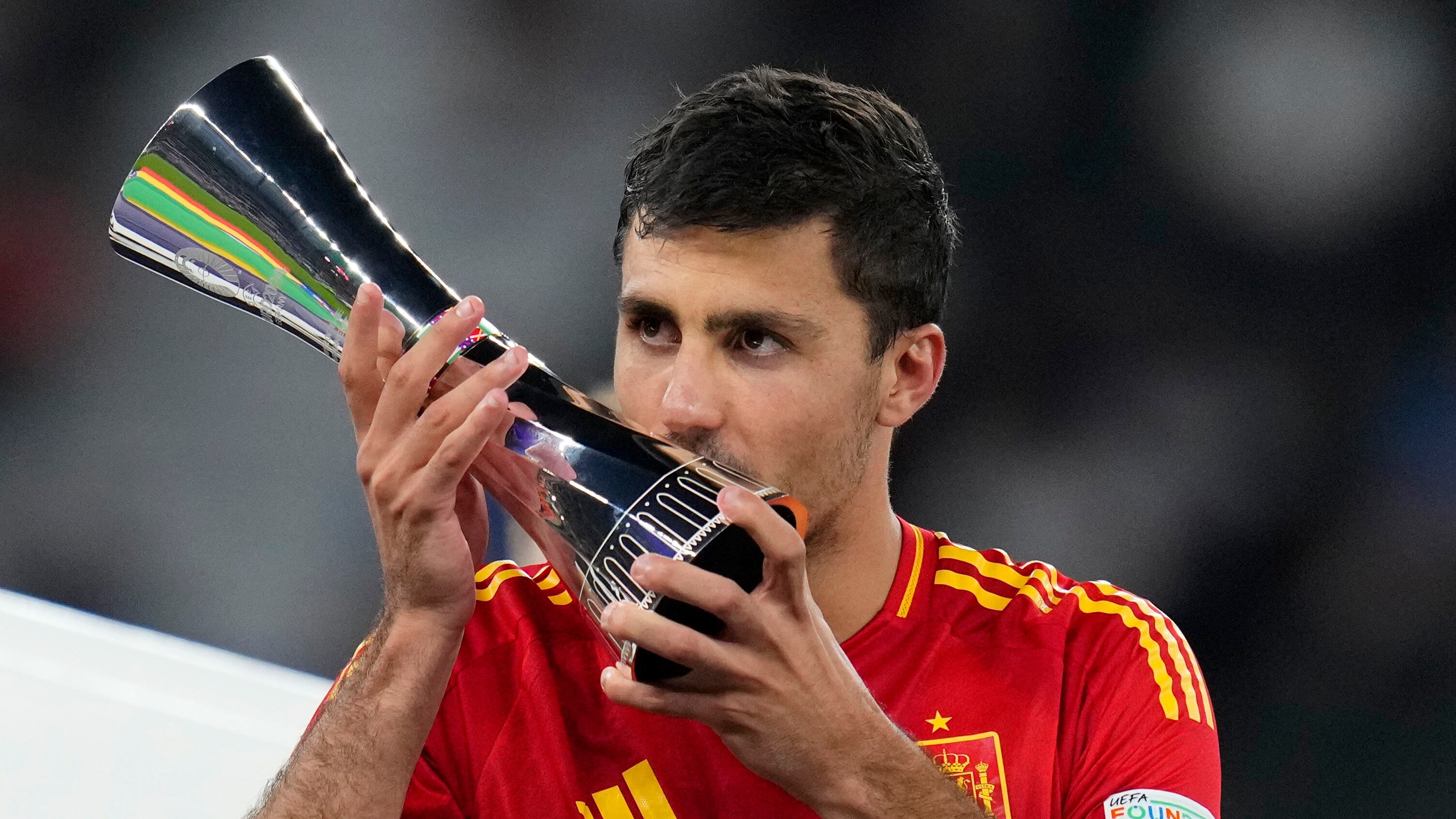 Vinicius Jr beffato da Rodri, il Real Madrid stizzito diserta il Pallone d’Oro