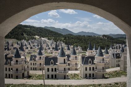 Turchia, la città fantasma fatta di castelli 1