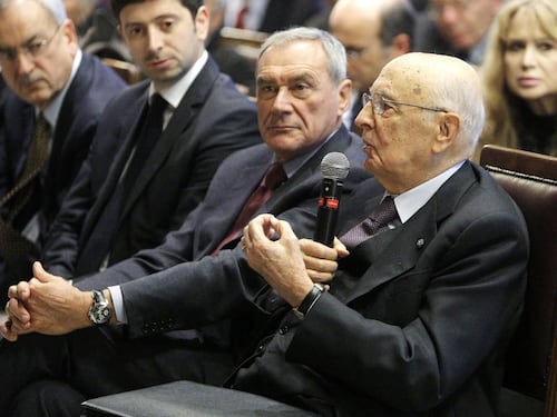 Grasso e Napolitano calpestano il Senato