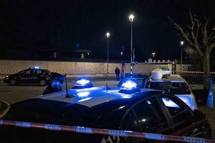 Accoltellata alle spalle dall'ex, l'orrore a Giussano: le immagini dalla scena 4