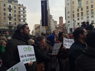 Musulmani a Milano contro il terrore 6