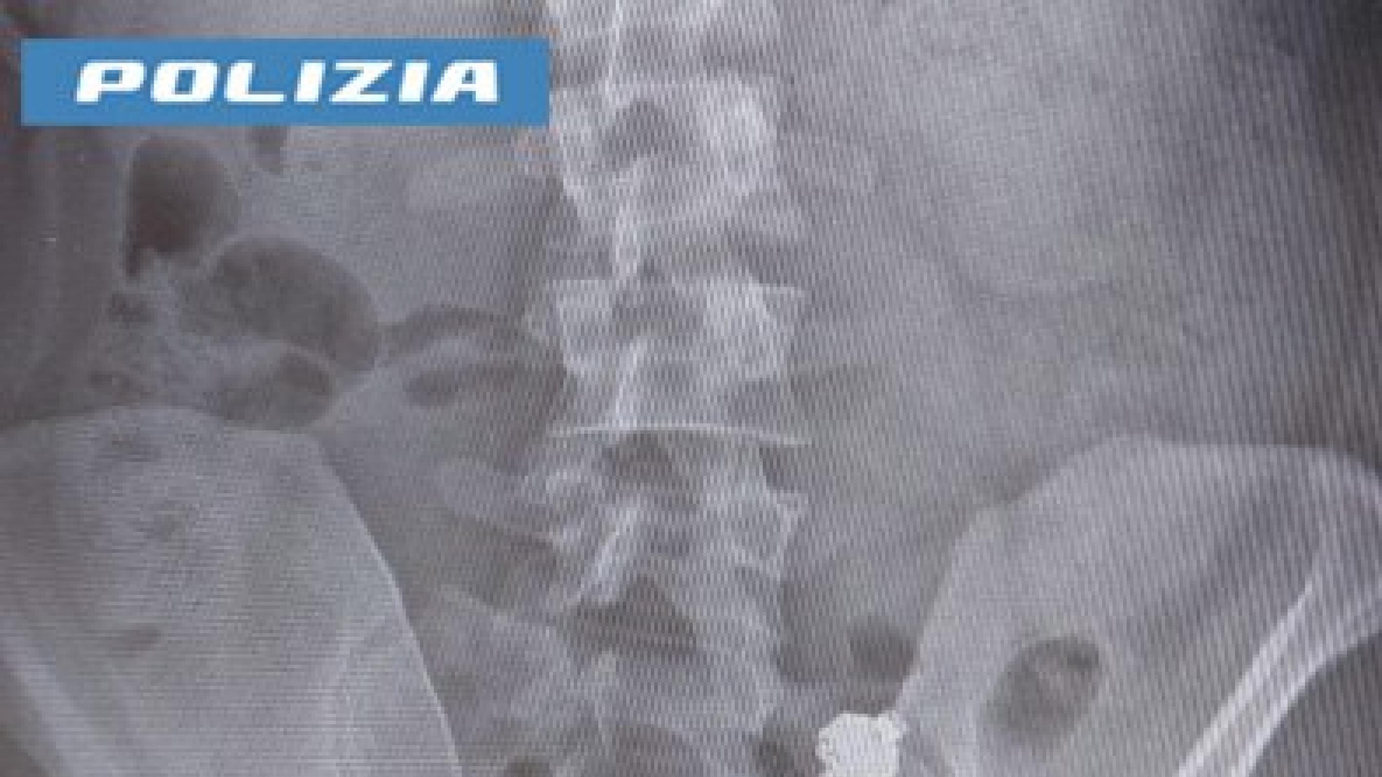 Bolzano, imbroglia durante l'esame per la patente, scoperto ingoia l'auricolare