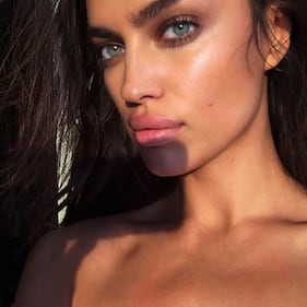 Irina Shayk da urlo: nuda su Instagram, il web esplode 11