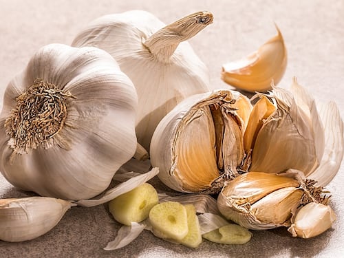 Soffritto con aglio e cipolla: alleato contro il tumore al seno