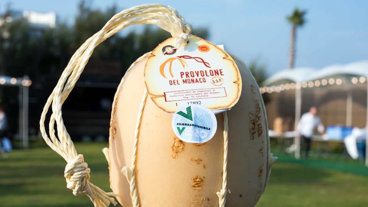 Provolone del Monaco contraffatto, sequestri nel Nolano