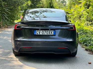 Tesla Model 3 RWD 2024: la gallery dell'elettrica più convincente in commercio 8