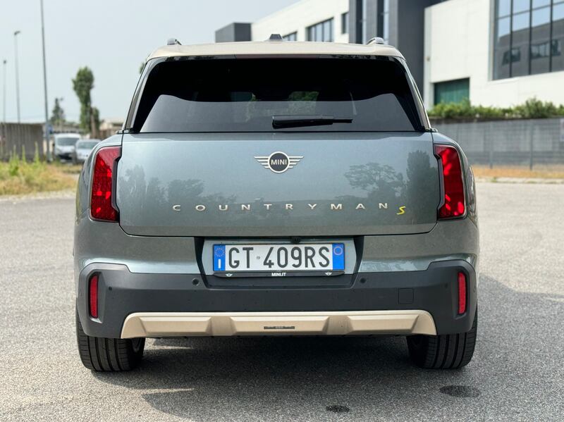 MINI Countryman SE ALL4: guarda la gallery del crossover elettrico da 313 CV 10
