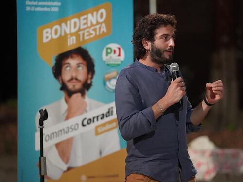 Meme a sfondo sessuale su Trump e Putin: bufera sul segretario Pd di Bondeno