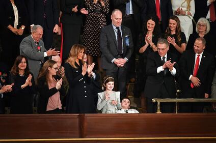 Melania Trump: al fianco del marito dopo 39 giorni di silenzio  11