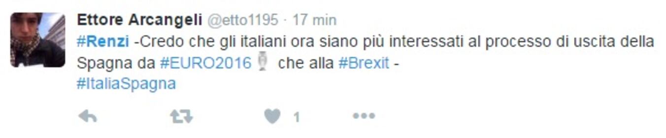 Si gioca Italia-Spagna, Renzi non può vederla: ironia sul web 6