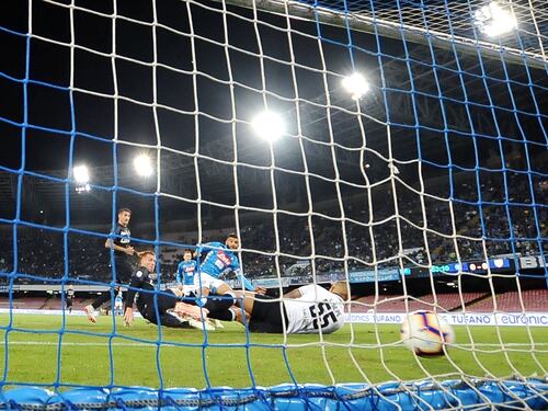 Questo Insigne non si ferma più. Milik lo imita ed è Napoli show