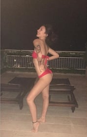 Asia Nuccetelli nuda tra le lenzuola 15