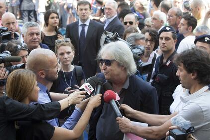Fan e vip insieme per salutare il 'Gigante buono' del cinema 5