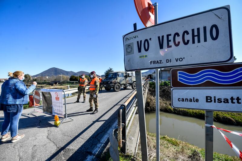 Uno degli ingressi a Vo' (La Presse)