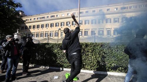 Fumogeni all'Economia 1