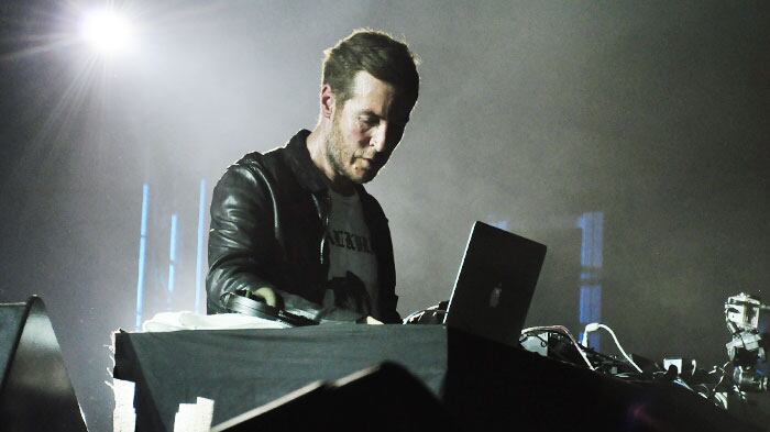 Massive Attack, sul palco Del Naja il misterioso "alter ego" di Banksy