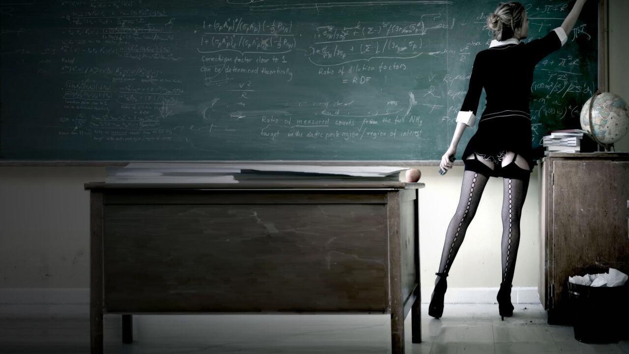 "La prof mi dava lezioni di sesso Adesso se ci penso ho i brividi"