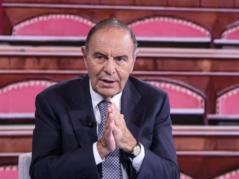 “Operato a naso, omero e spalla”: Bruno Vespa racconta l’incidente