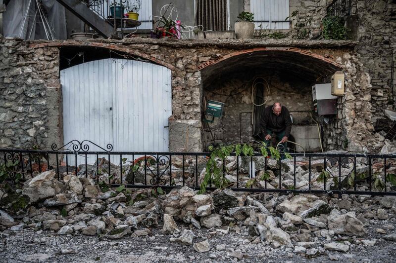 Terremoto in Albania: gli effetti della scossa magnitudo 6.5 4