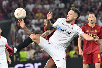 Europa League, la Roma cede al Siviglia dopo i calci di rigore: le immagini più belle 20