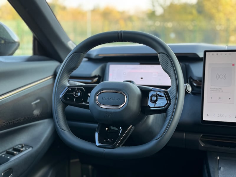 Lynk & Co 08: la gallery del nuovo suv ibrido plug-in 18