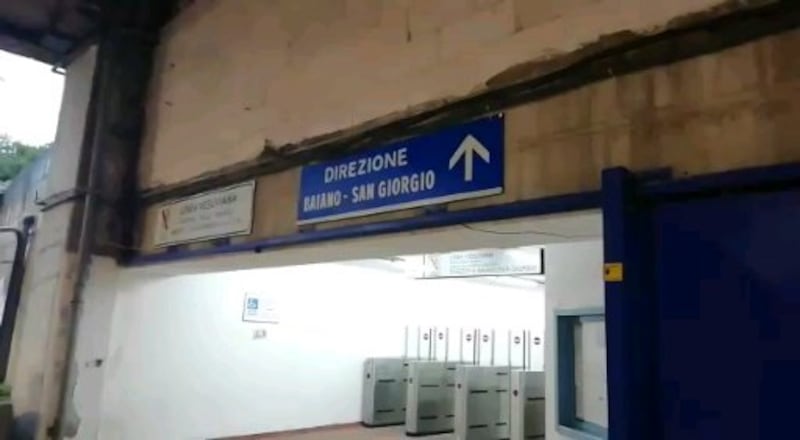 Circumvesuviana, la peggiore ferrovia d'Italia 15