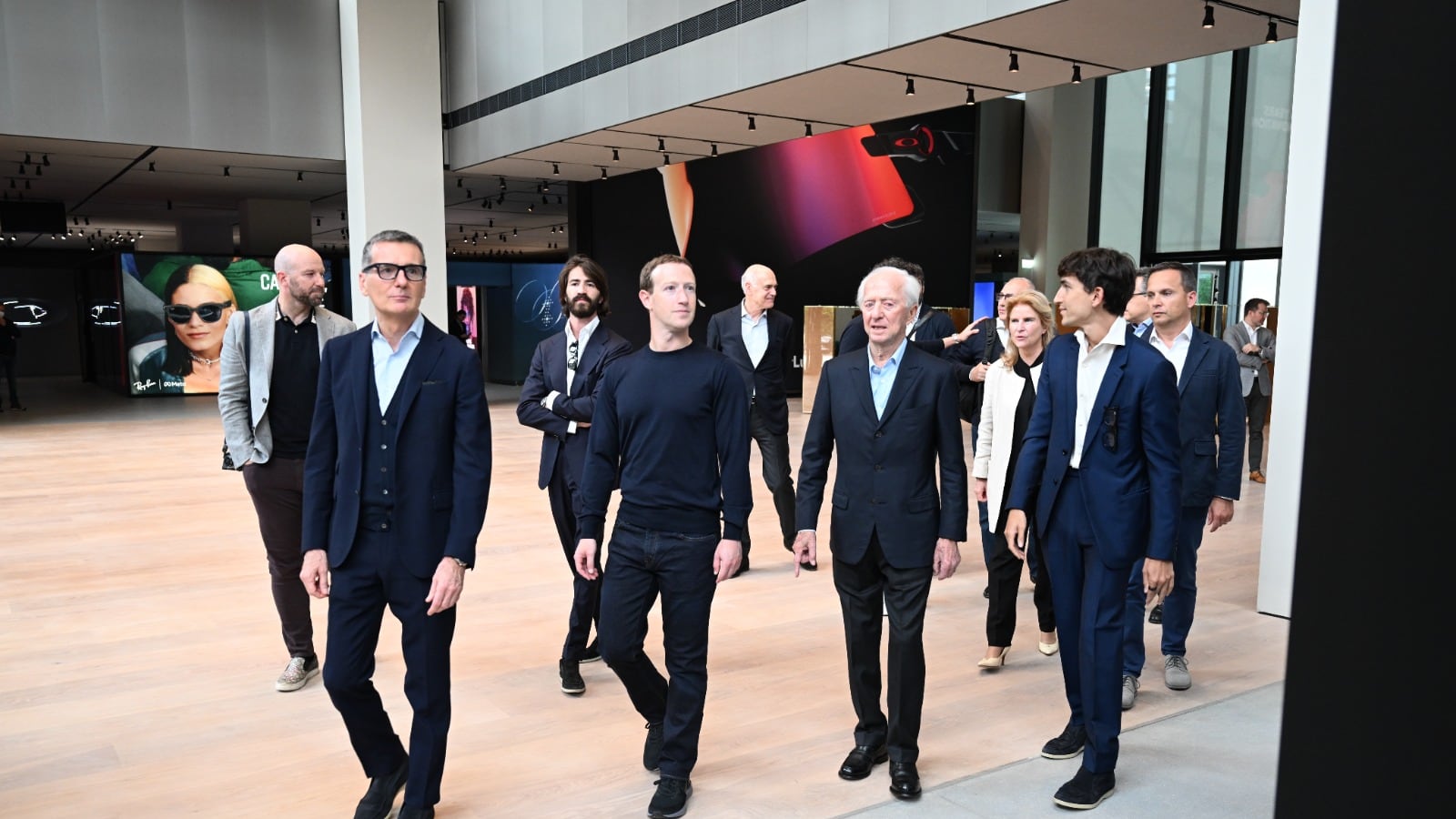 Essilux lancia gli occhiali per "sentire"