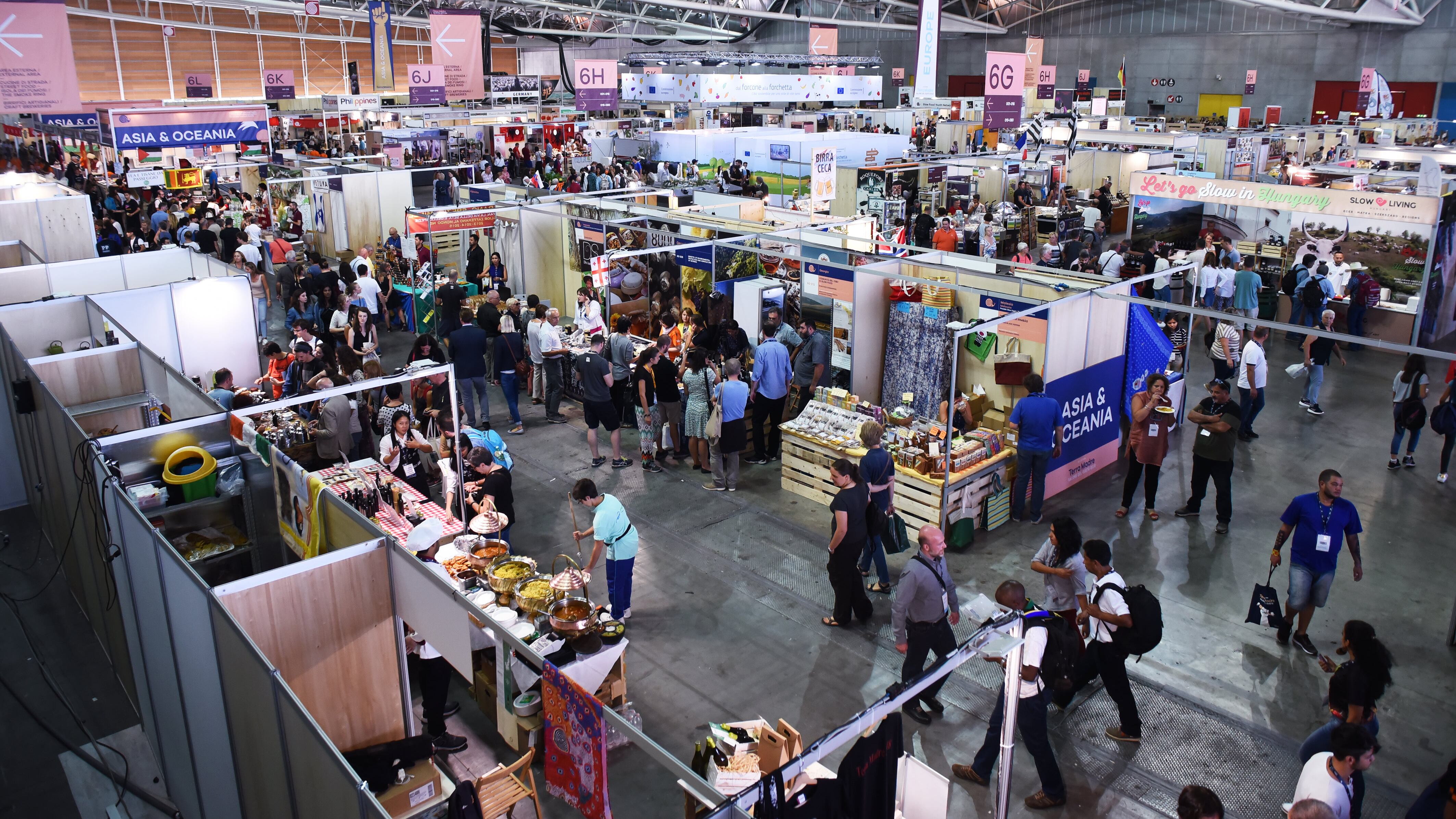 Cibo, politica e contraddizioni Ecco il (retro) gusto del Salone