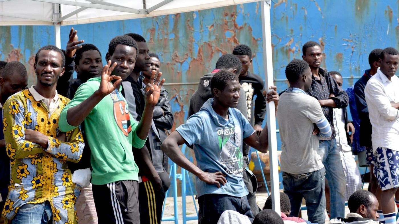 Milano, all'Arci tre uffici per segnalare chi non vuole migranti