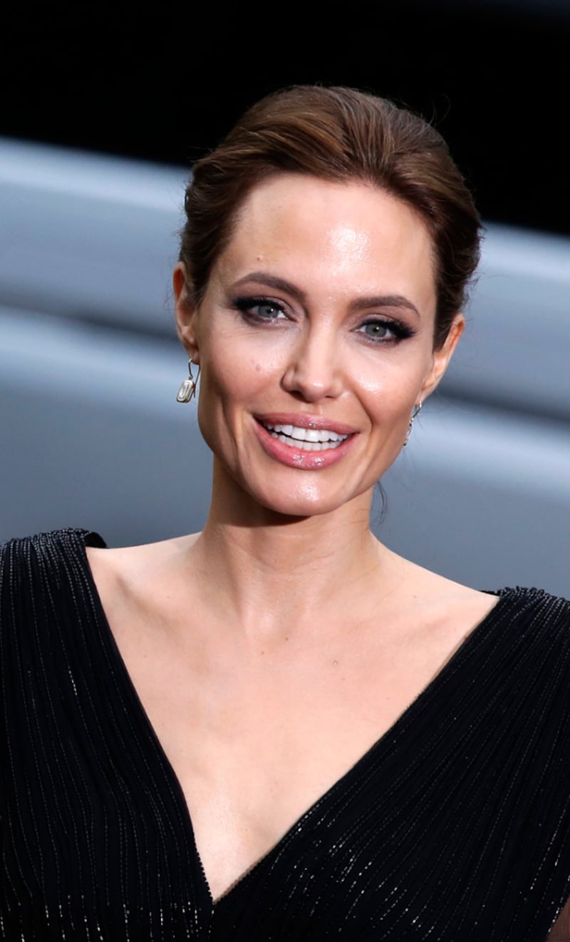 Angelina Jolie troppo magra, Brad Pitt le lancia un ultimatum 42