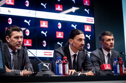 Ibrahimovic superstar: gli scatti del fuoriclasse di Malmo durante la presentazione 6