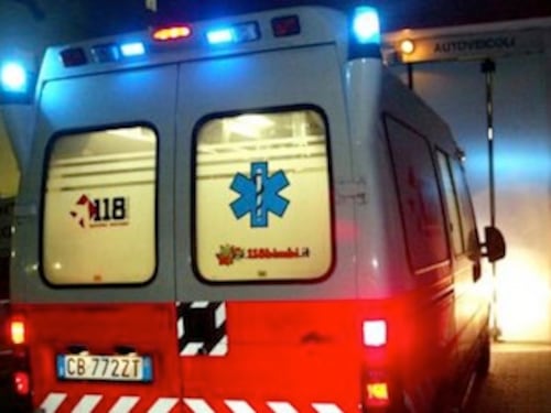 Salerno, accoltella marocchino in strada: arrestato gambiano