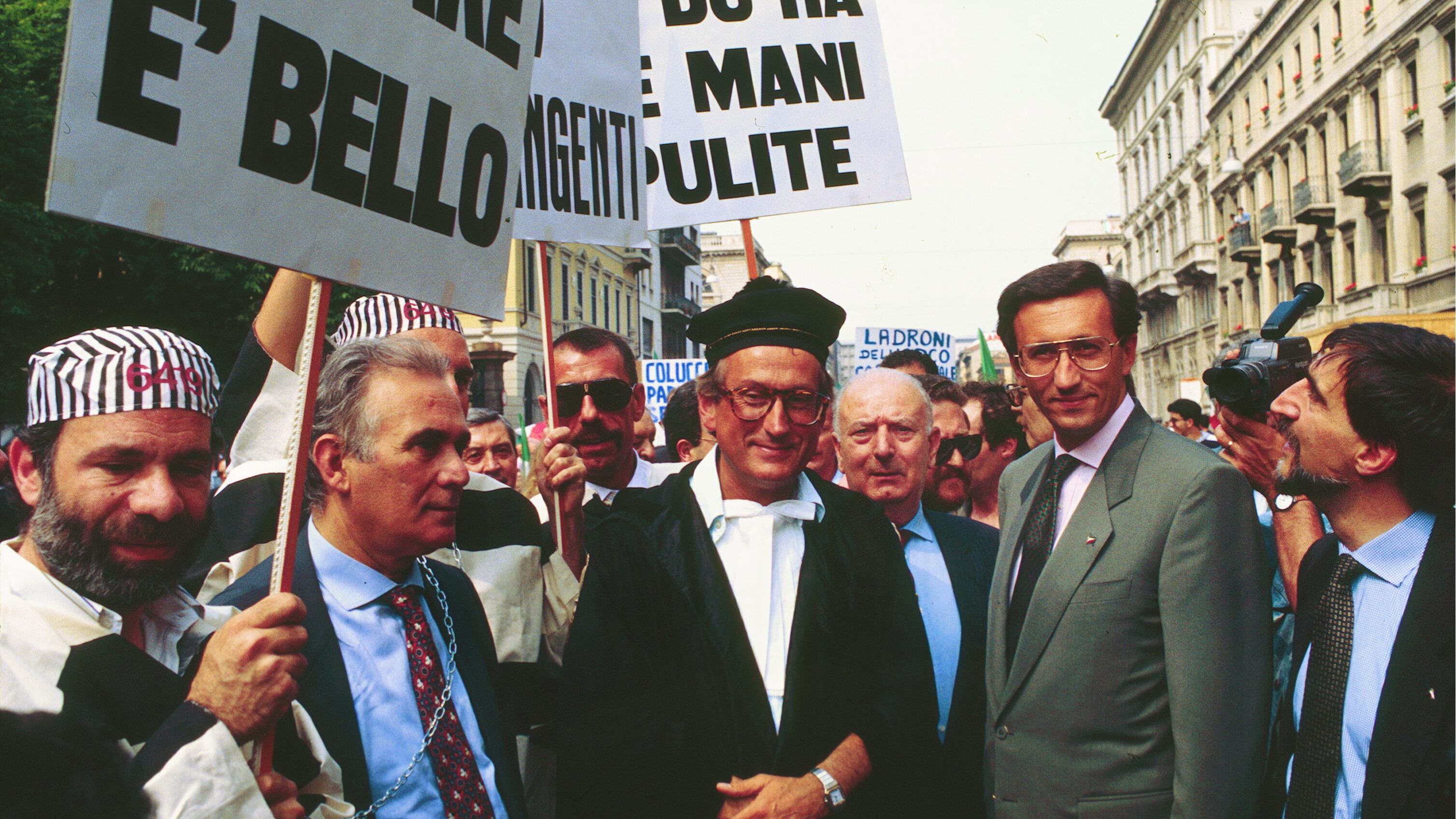 Da Mani pulite alla galera per gli indagati. Quando invocava la forca giustizialista