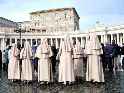"Non riconosciamo il Papa". Le suore di clausura contro il Vaticano