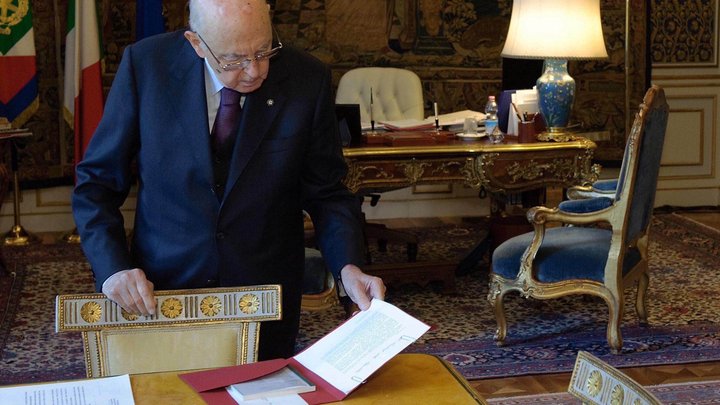 Di Pietro si sveglia: "Napolitano? Al soldo di Mosca"