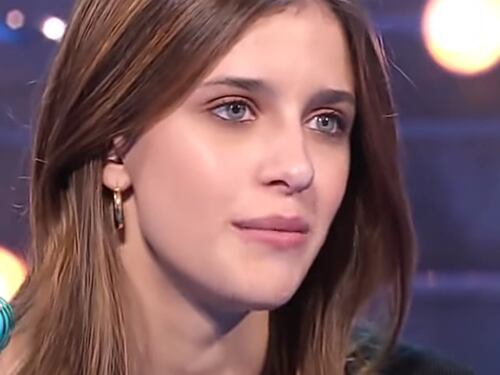 Baciò Benedetta Porcaroli in gita e fu pestato. Ex studente condannato