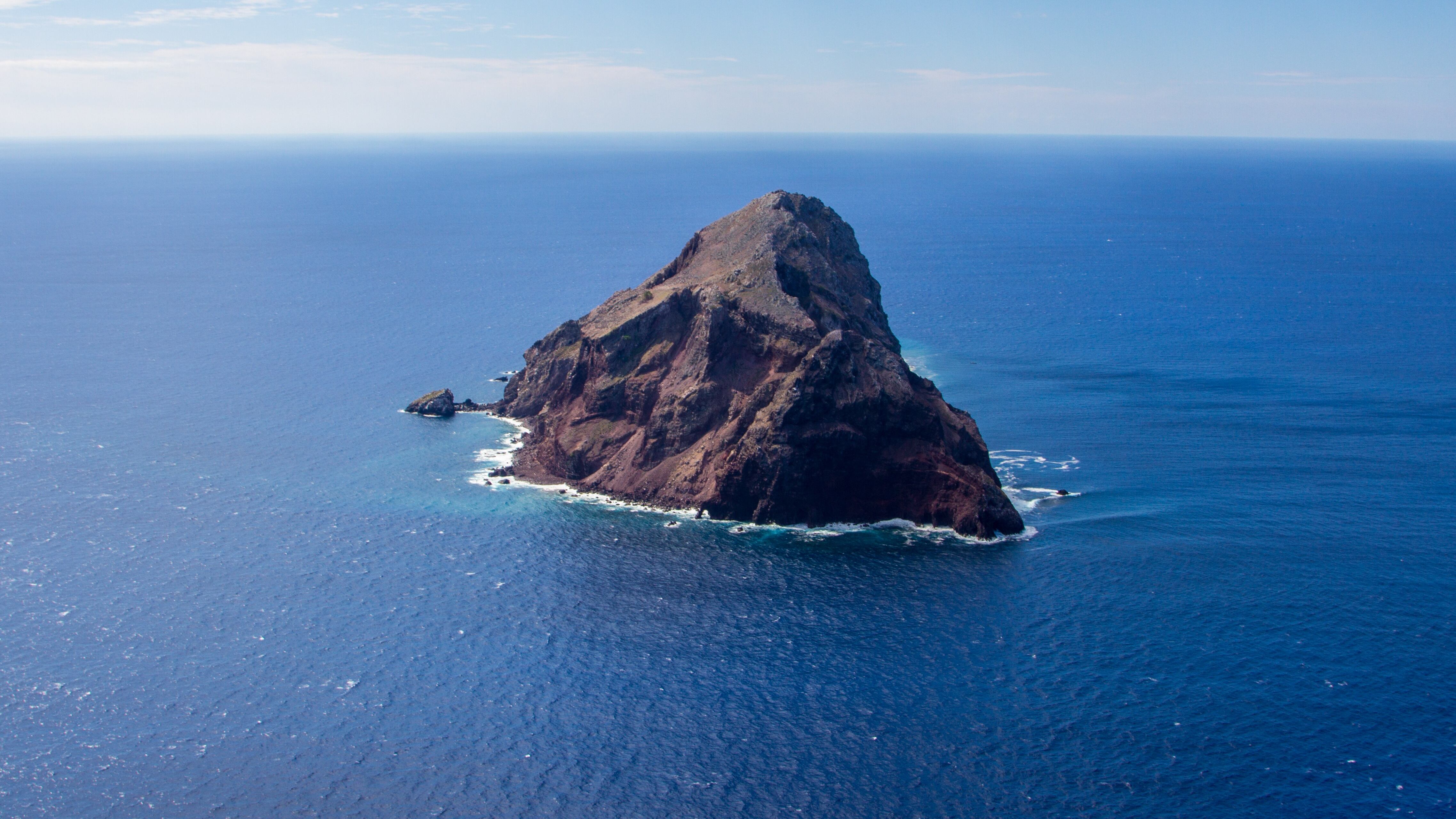 Redonda, l'isola che nessuno voleva è la patria della monarchia letteraria