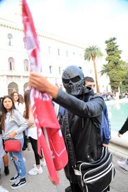 Protesta degli studenti a Bari 2