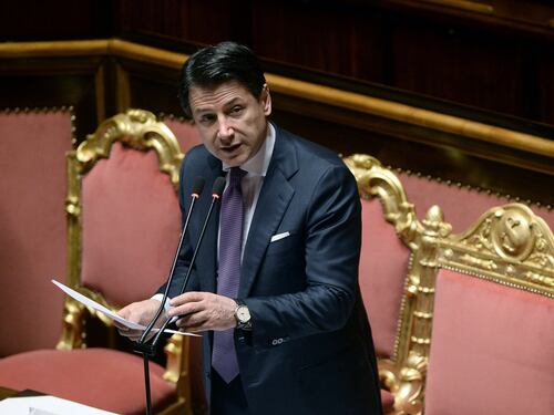 L'Italia cambia, Giuseppi no: è da due anni a Palazzo Chigi
